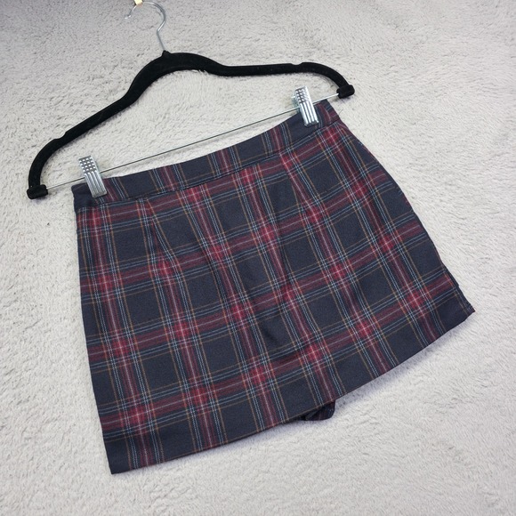 Forever 21 Dresses & Skirts - Plaid Mini‎ Skort Womens XS Blue Red Tartan Skirt Short Schoolgirl Academia Y2K